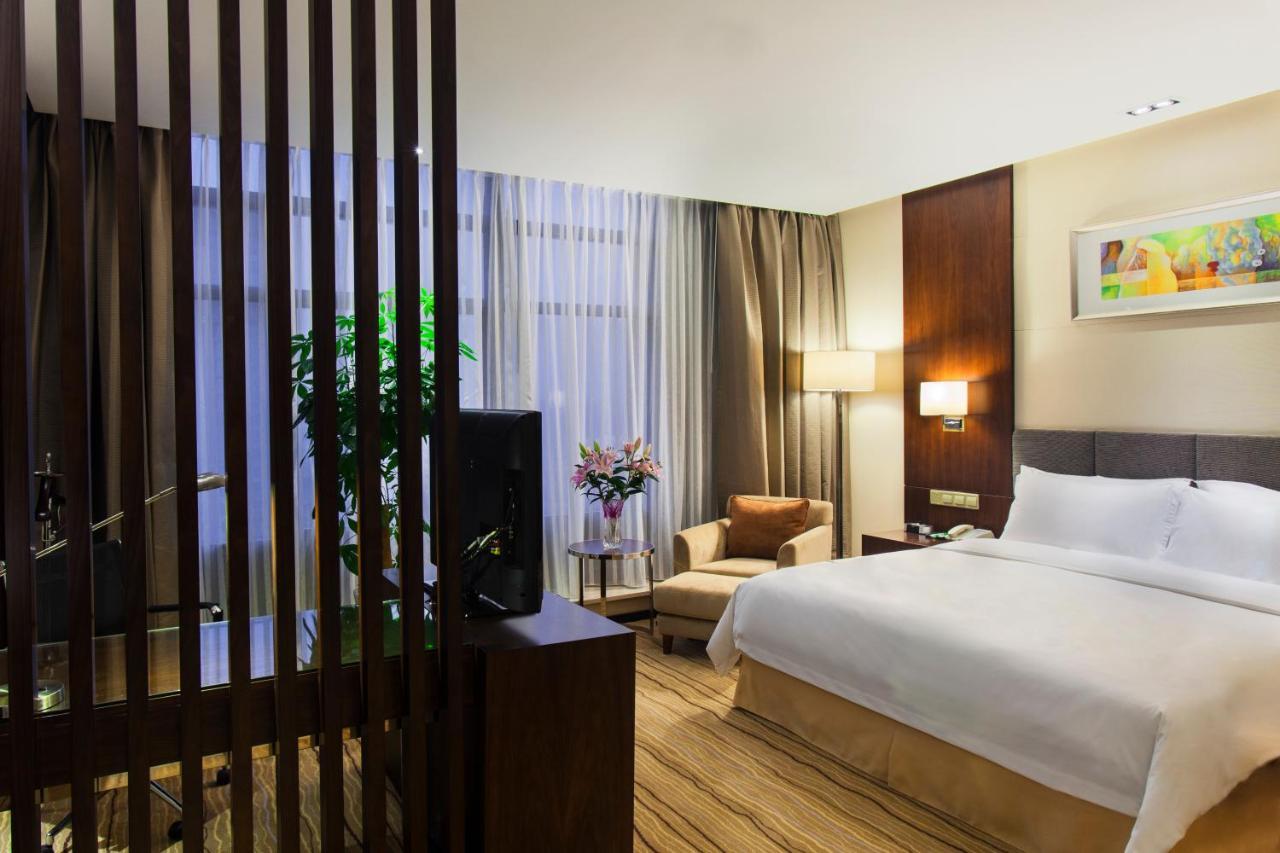 Holiday Inn Taicang City Centre By Ihg Exterior foto